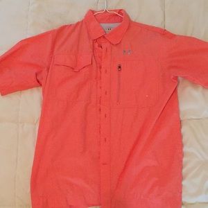 Under Armour all season gear LG fishing shirt